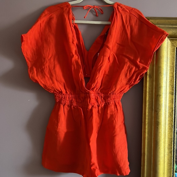Zara linen cut out deep cut romper - color orange/red size M brand new with tags - Picture 2 of 3